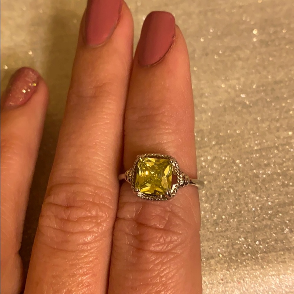 Yellow square stone ring